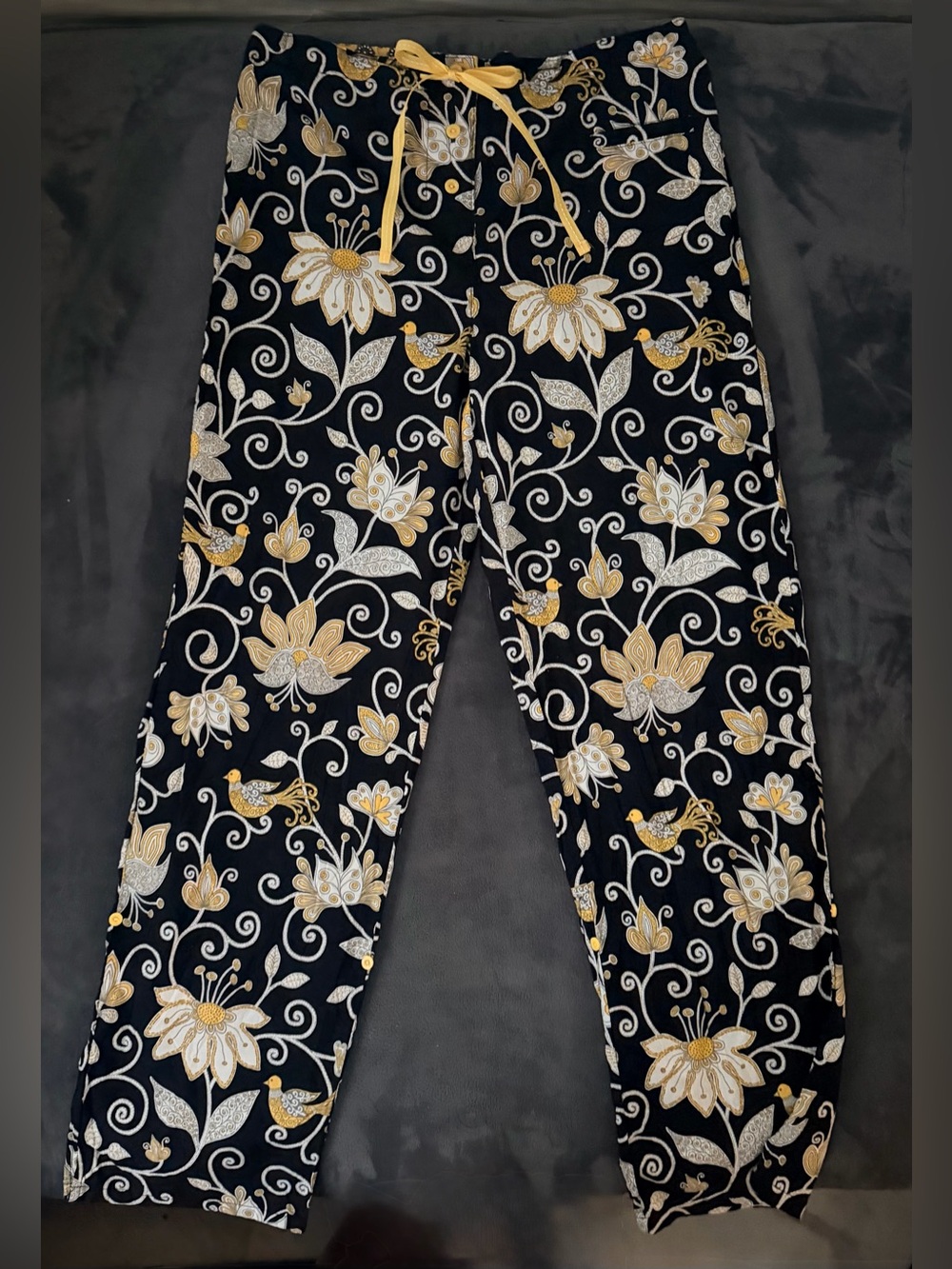 Vera Bradley RETIRED Yellow Bird Design Lounge Pants or Capri